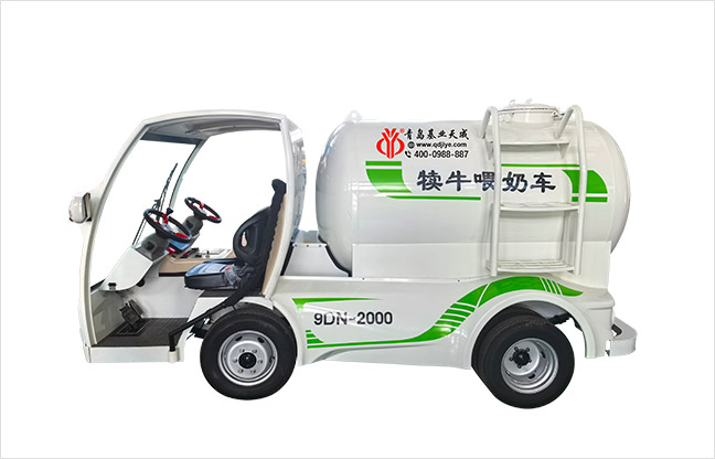 犊牛喂奶车